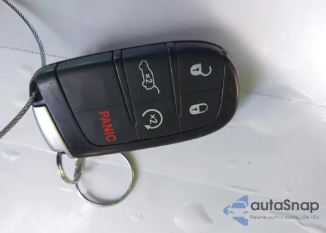 2019 Jeep Grand Cherokee Altitude 4X2 z USA, uszkodzony, nr VIN 1C4RJEAG8KC631030